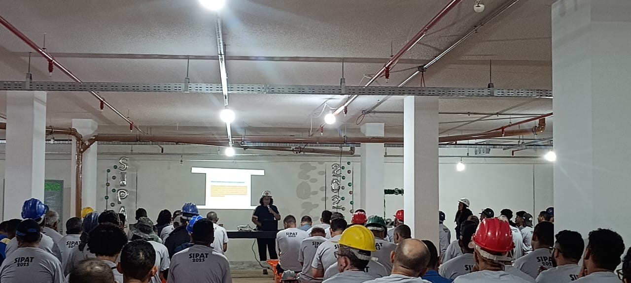 Dra. Enilde em Palestra SIPAT para operários da construção civil